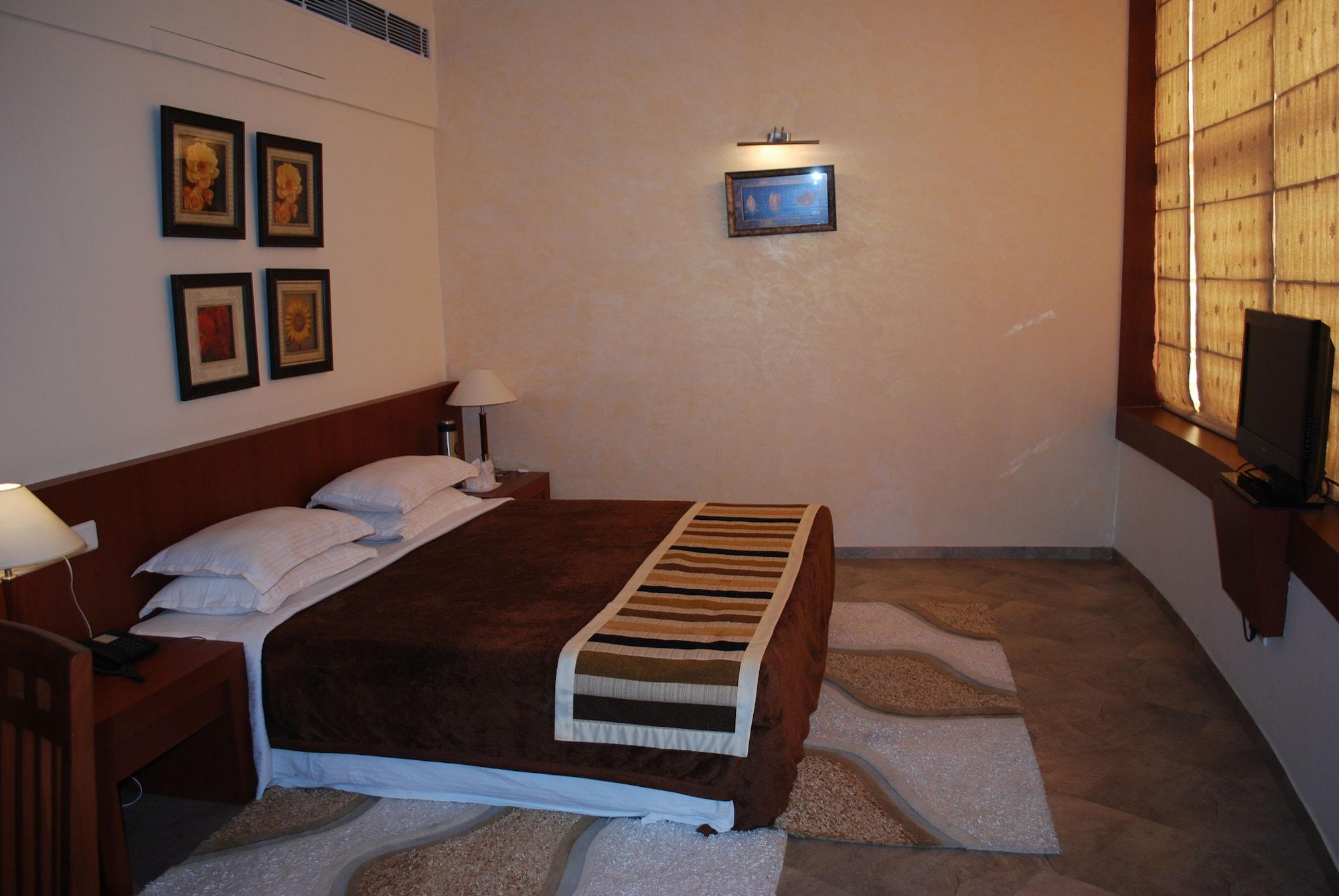 Hotel K C Residency Vaishnodevi Katra  Exterior foto