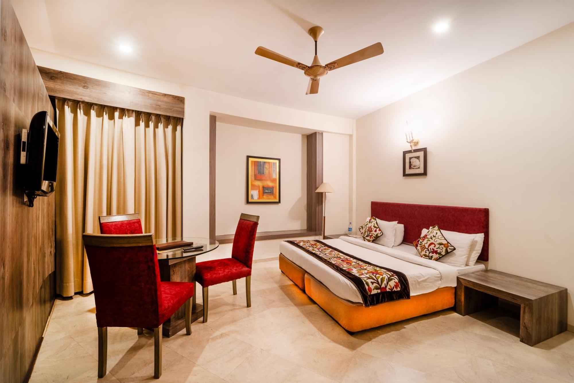 Hotel K C Residency Vaishnodevi Katra  Exterior foto