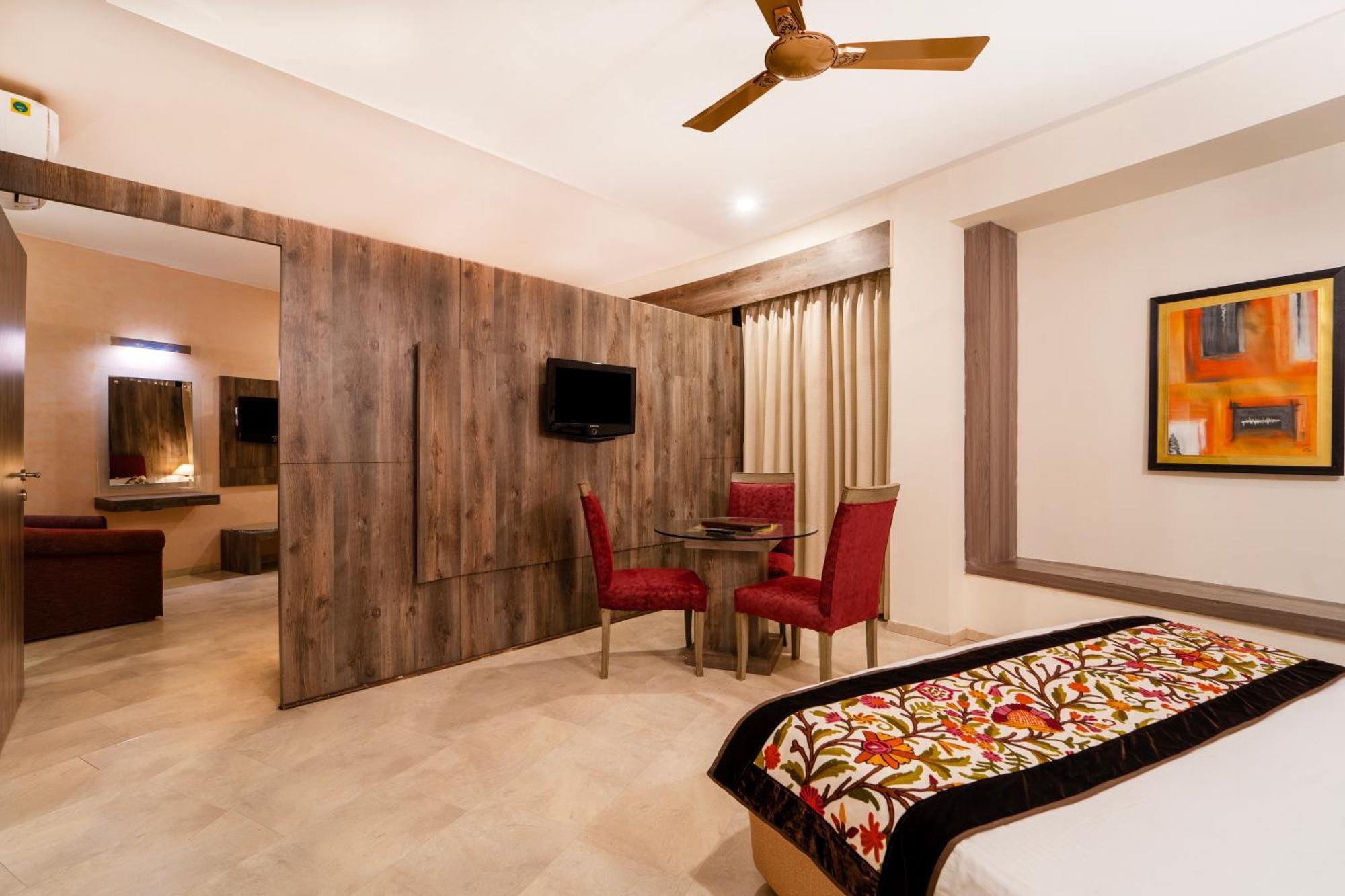 Hotel K C Residency Vaishnodevi Katra  Exterior foto
