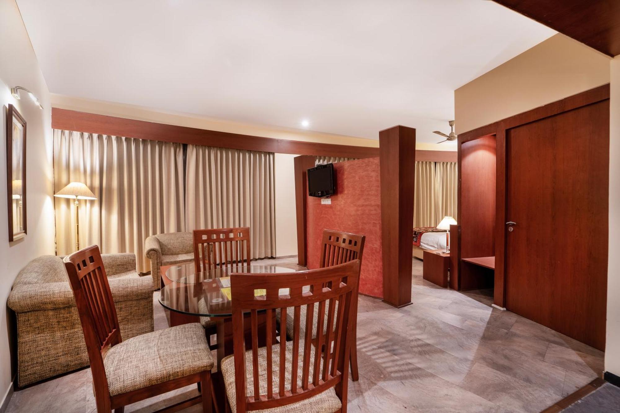 Hotel K C Residency Vaishnodevi Katra  Exterior foto