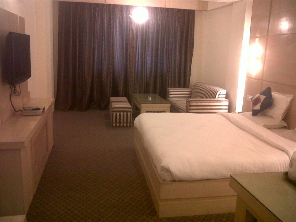 Hotel K C Residency Vaishnodevi Katra  Exterior foto
