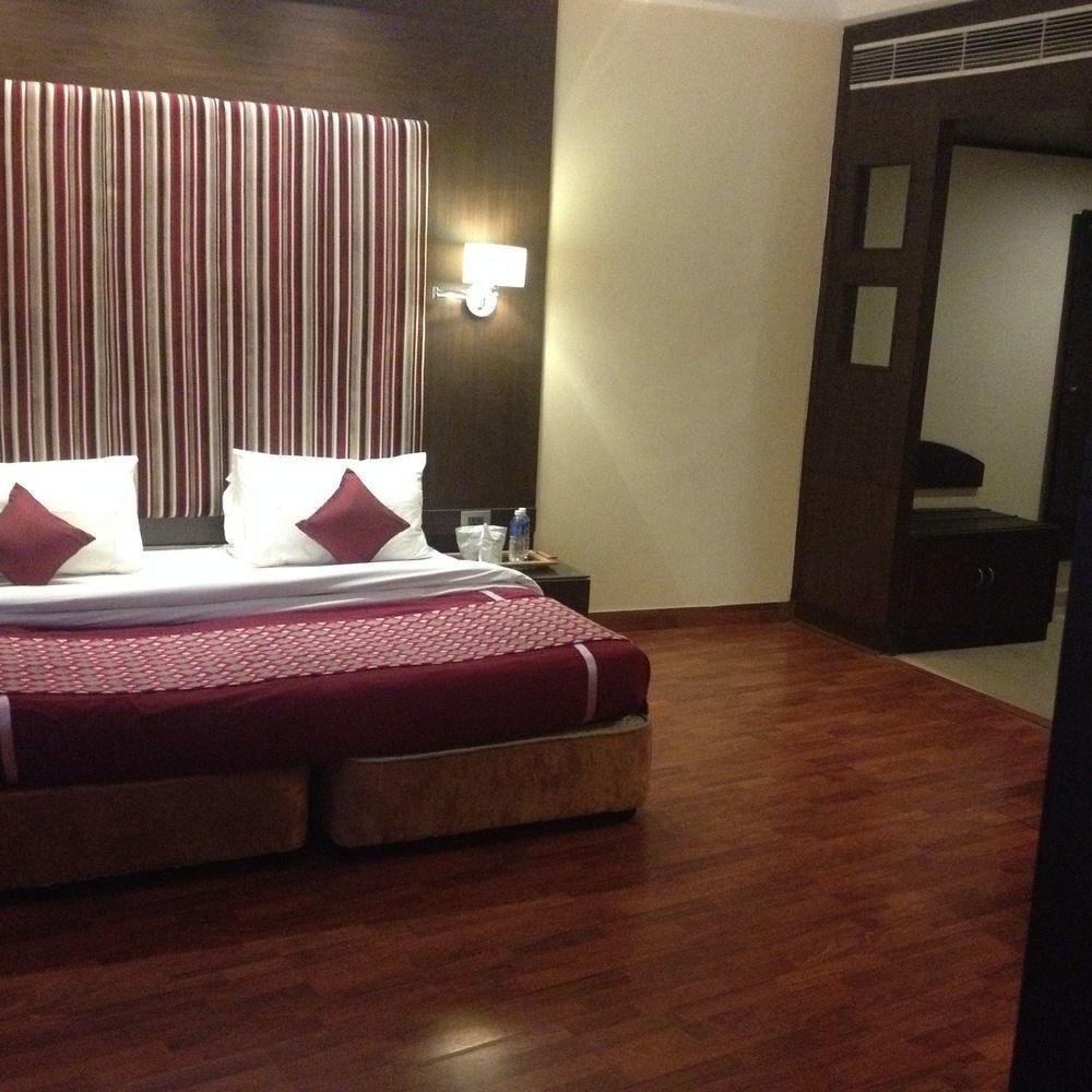 Hotel K C Residency Vaishnodevi Katra  Exterior foto