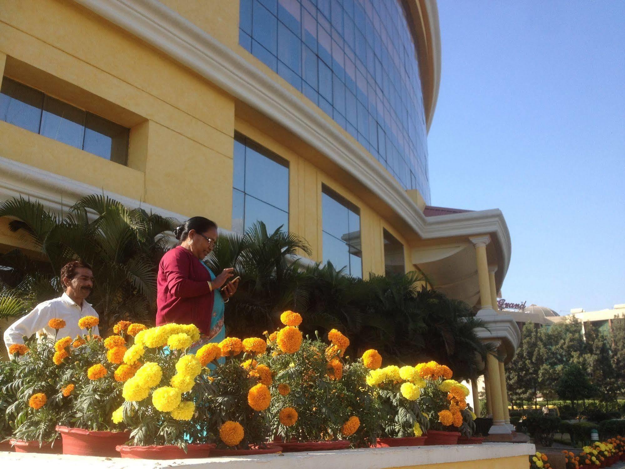 Hotel K C Residency Vaishnodevi Katra  Exterior foto