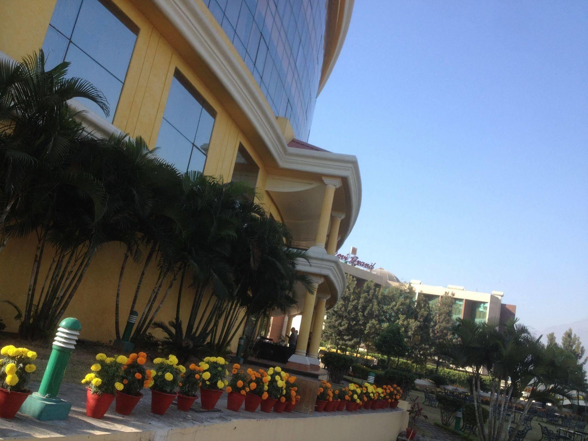Hotel K C Residency Vaishnodevi Katra  Exterior foto